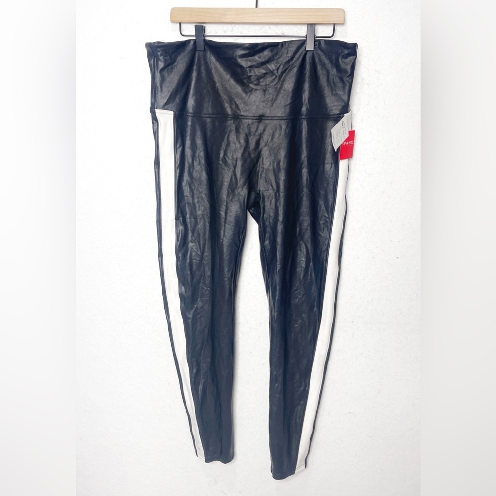 Spanx Faux Leather Black With White Stripe Women's Leggings 20187P 3X Flattering - Picture 2 of 8